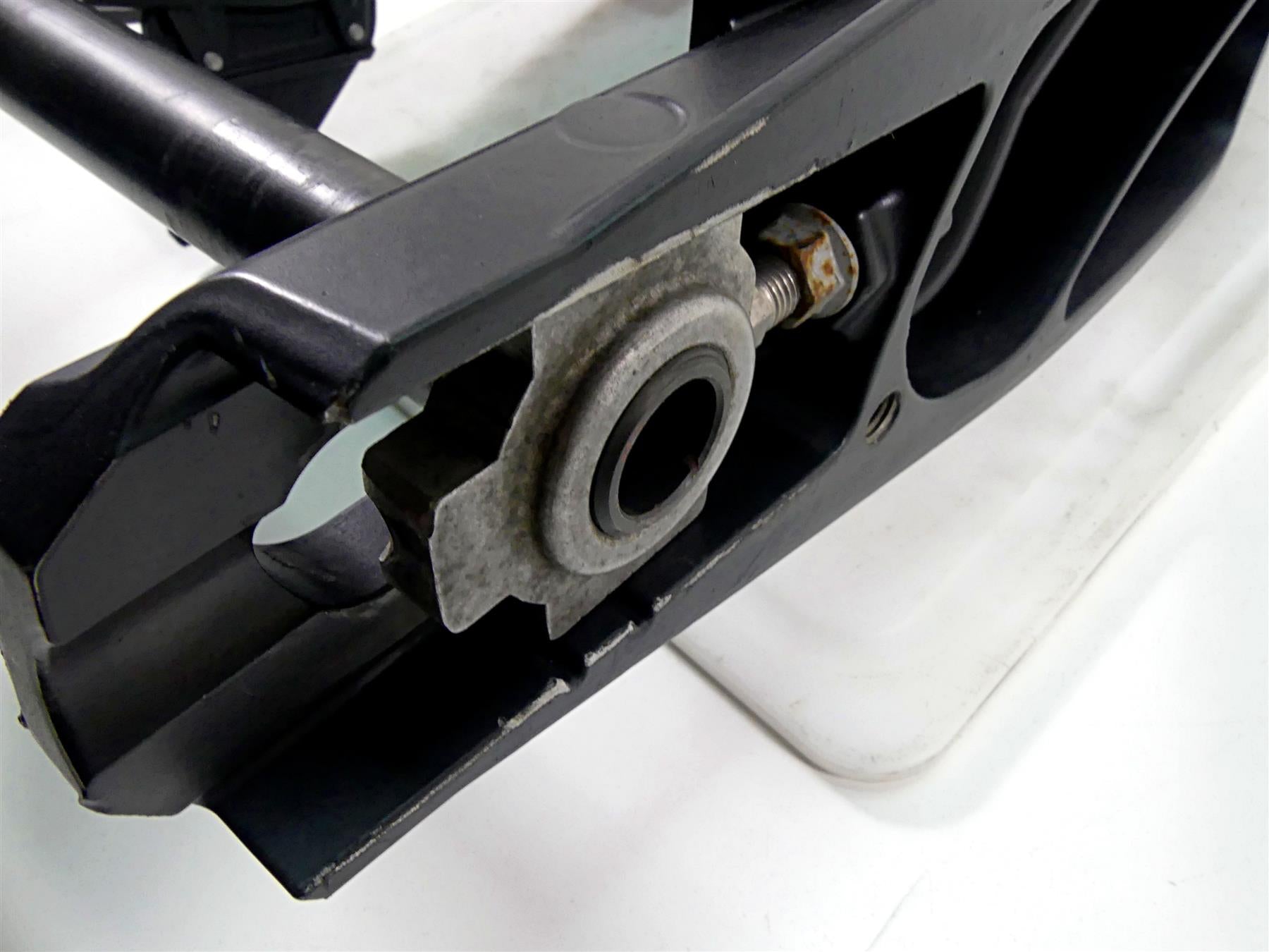 2015 KTM 1190 Adventure Swingarm Swing Arm & Axle 6070403004433 60303298000 {{ shop.shopifyCountryName }} - Mototech271