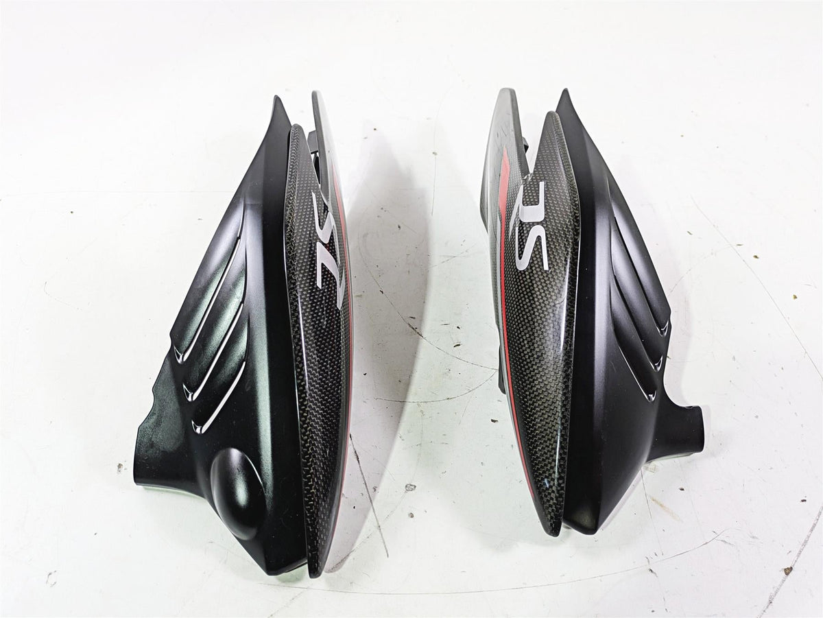 2019 Triumph Speed Triple RS 1050 Left Right Carbon Fiber Fairing Cover T2103002 {{ shop.shopifyCountryName }} - Mototech271