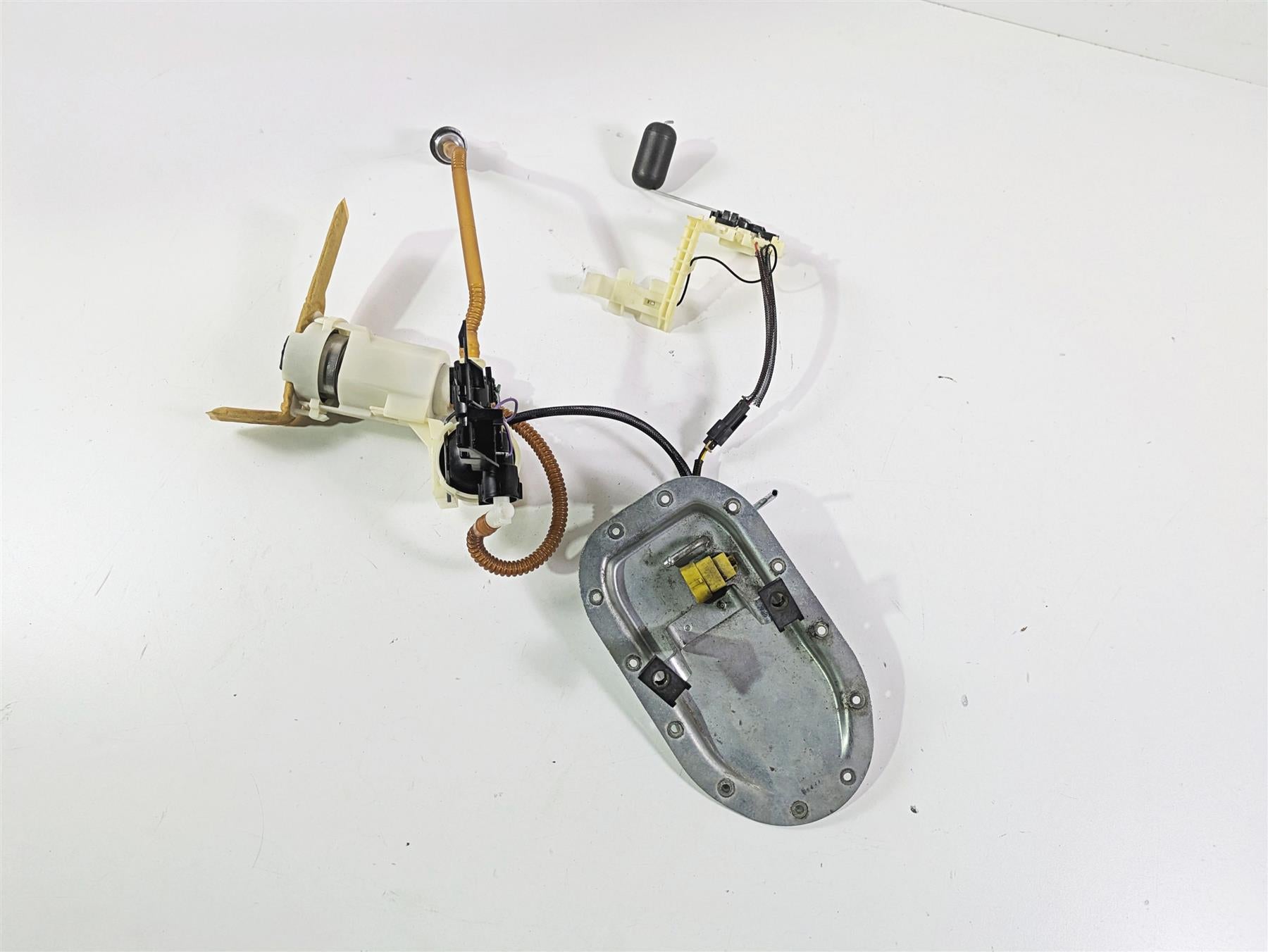 2010 Harley Dyna FXDB Street Bob Fuel Gas Petrol Pump - Tested 75218-04D {{ shop.shopifyCountryName }} - Mototech271