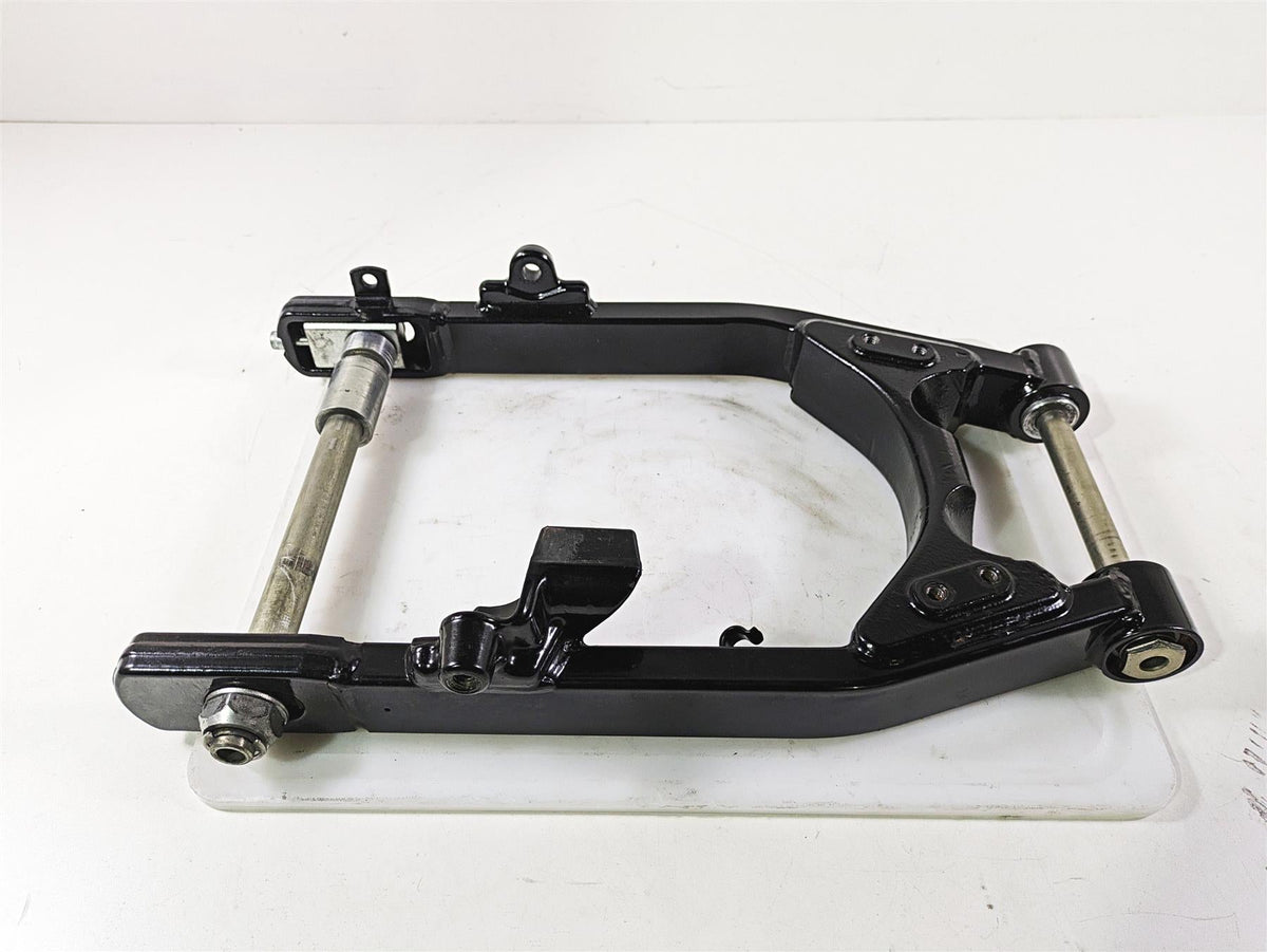 2017 Harley Dyna FXDB Street Bob Swingarm & Belt Guards & 25mm Axle 47820-10 {{ shop.shopifyCountryName }} - Mototech271