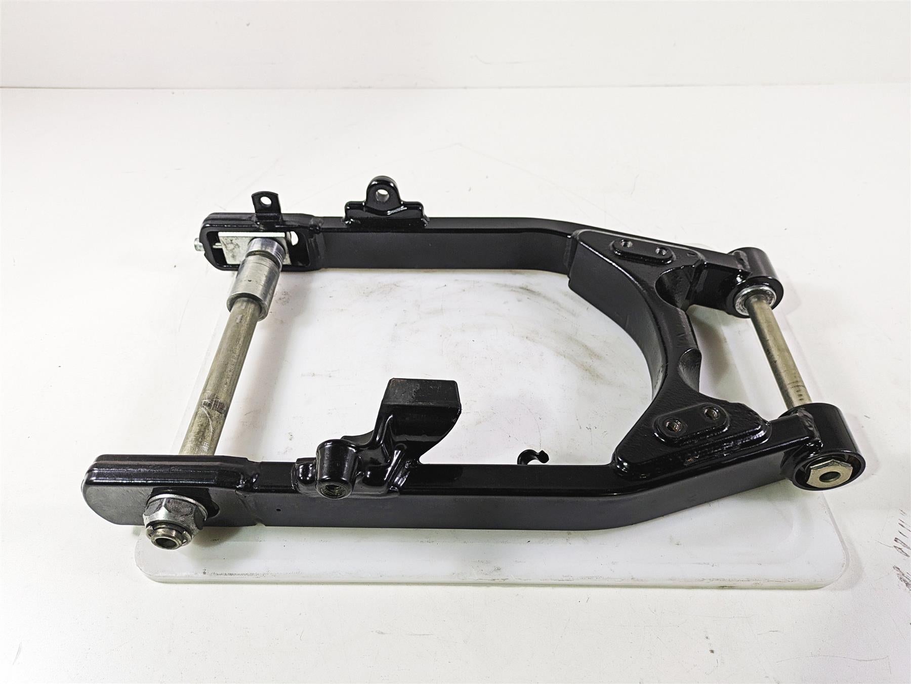 2017 Harley Dyna FXDB Street Bob Swingarm & Belt Guards & 25mm Axle 47820-10 {{ shop.shopifyCountryName }} - Mototech271