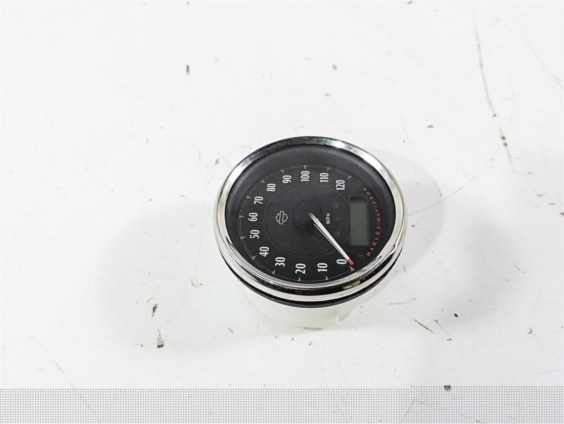 2015 Harley FXDL Dyna Low Rider Speedometer Gauge Instrument 31K 67478-12A {{ shop.shopifyCountryName }} - Mototech271