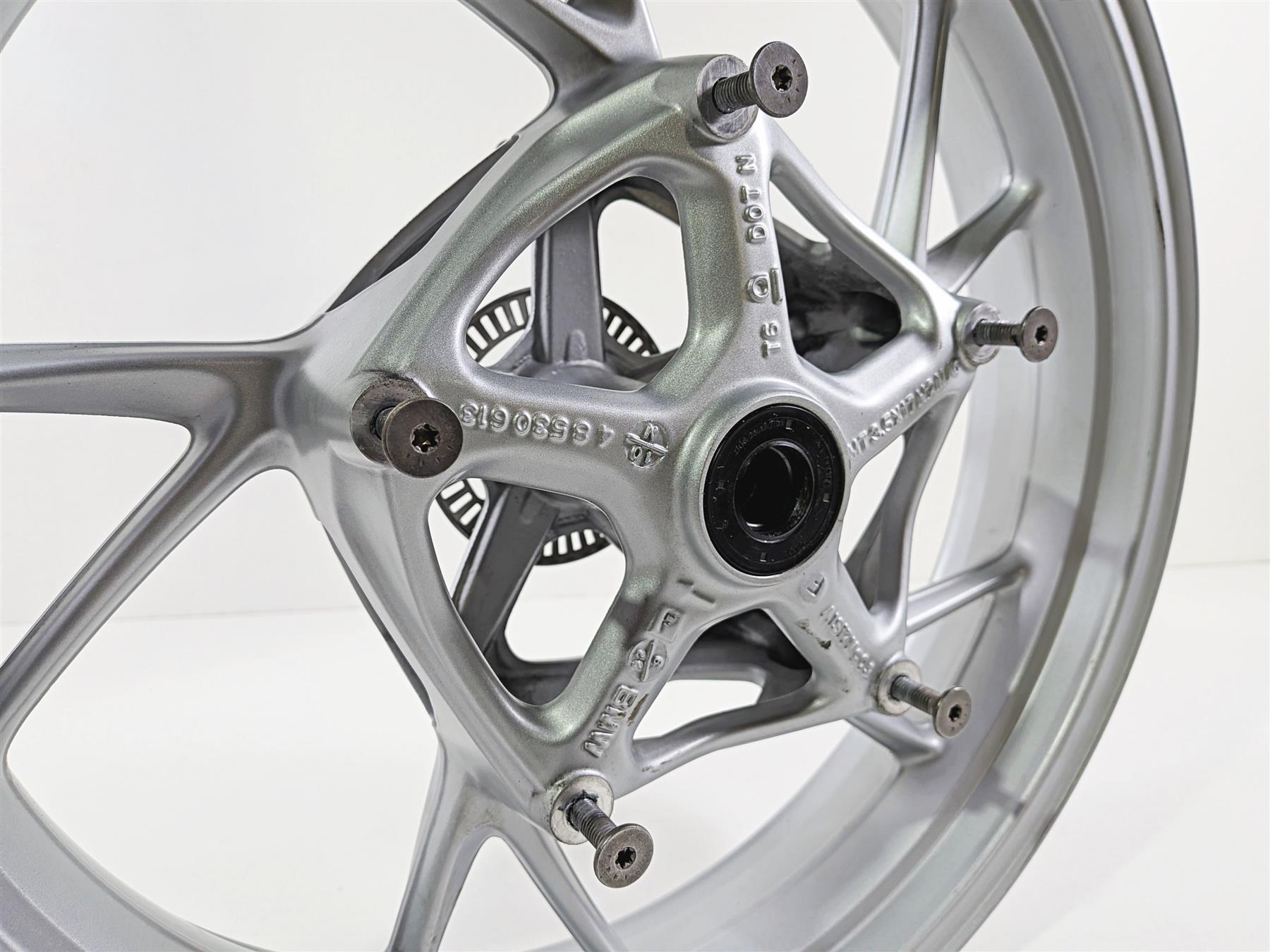 2023 BMW R1250RT RTP K52 Front Silver Wheel Rim 17x3.5 .38mm Runout 36318538086 {{ shop.shopifyCountryName }} - Mototech271