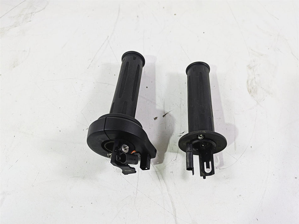 2016 BMW R1200RS K54 Heated Hand Grip Set Cruise 61318552124 61318552115 {{ shop.shopifyCountryName }} - Mototech271