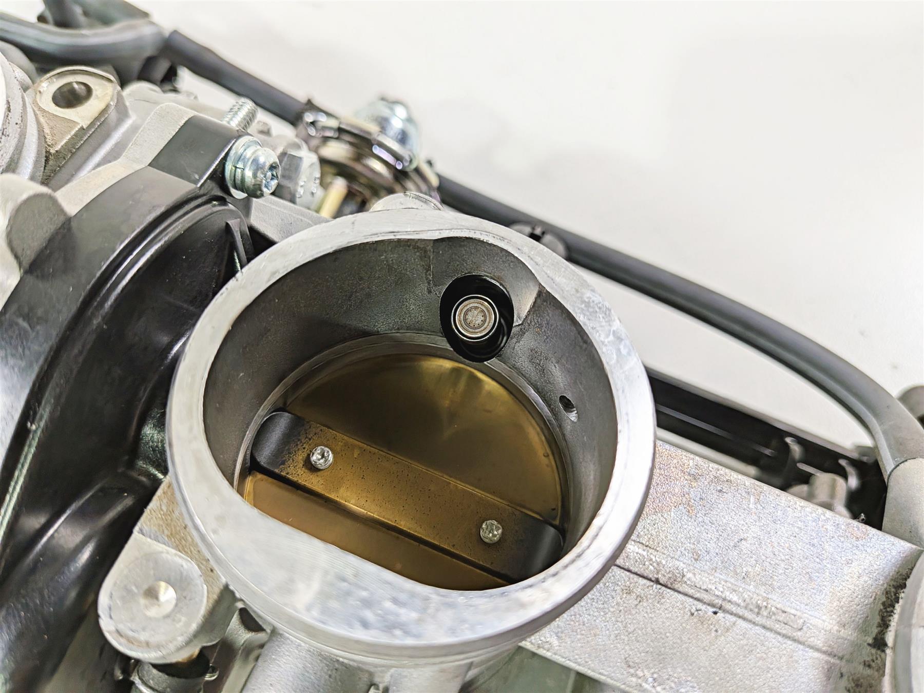 2024 Yamaha YZF R1 RN65 Mikuni Throttle Body Bodies B3L-13750-12-00 {{ shop.shopifyCountryName }} - Mototech271