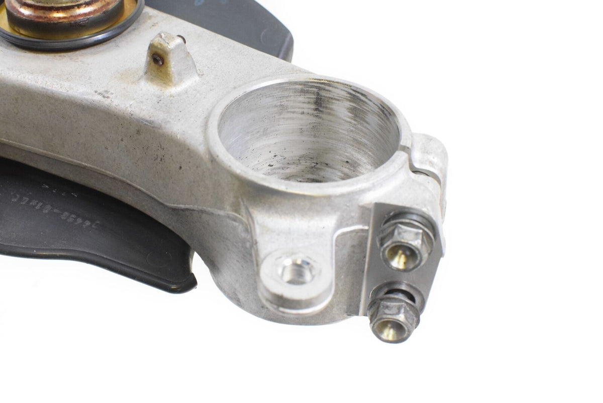 2006 Suzuki GSXR600 GSX-R600 Lower Triple Tree Steering Yoke 51410-01H00 {{ shop.shopifyCountryName }} - Mototech271