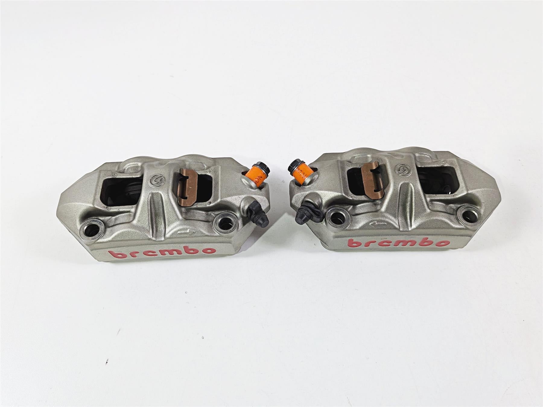 2019 Triumph Speed Triple RS 1050 Brembo Front Brake Caliper M4 100mm T2023540 {{ shop.shopifyCountryName }} - Mototech271