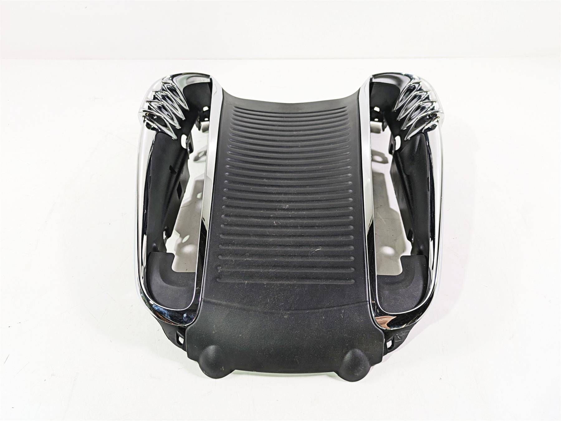 2006 Harley VRSCR Street V-Rod Radiator Center Cover Fairing 26788-01 {{ shop.shopifyCountryName }} - Mototech271