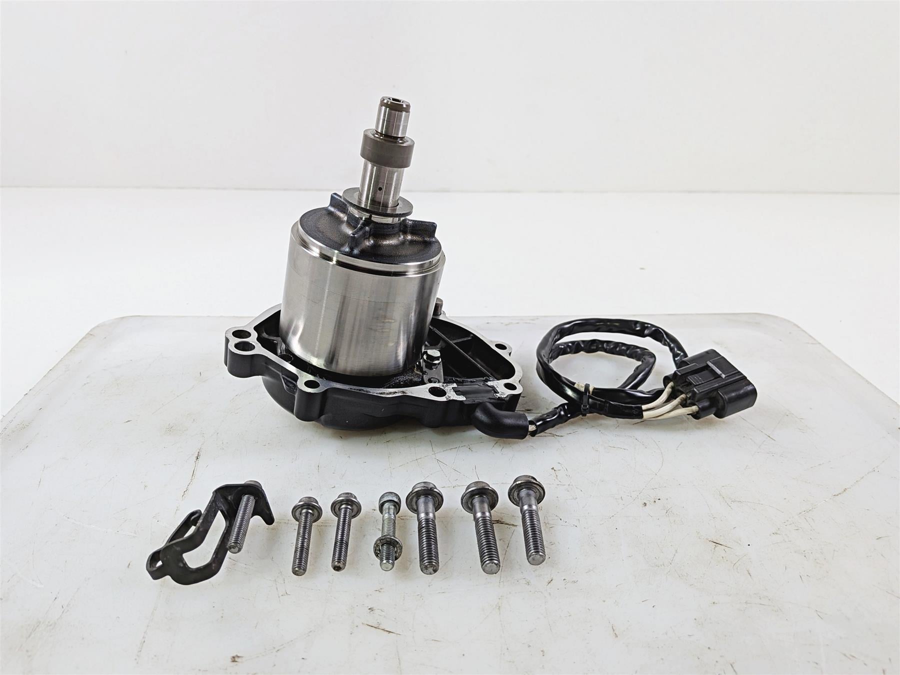 2008 Yamaha YZF R1 RN19 Stator Alternator Generator Cover -Set 2D1-81410-10-00 {{ shop.shopifyCountryName }} - Mototech271