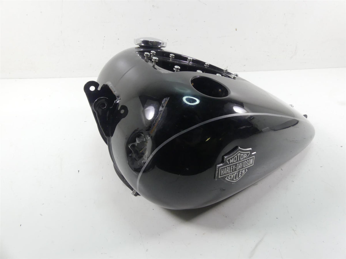 2010 Harley FXDWG Dyna Wide Glide Fuel Gas Petrol Tank - Dented 61593-10 {{ shop.shopifyCountryName }} - Mototech271