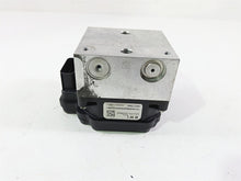 Load image into Gallery viewer, 2011 Harley Touring FLHTCUSE CVO E-Glide Abs Brake Pump Module 40601-08A | Mototech271

