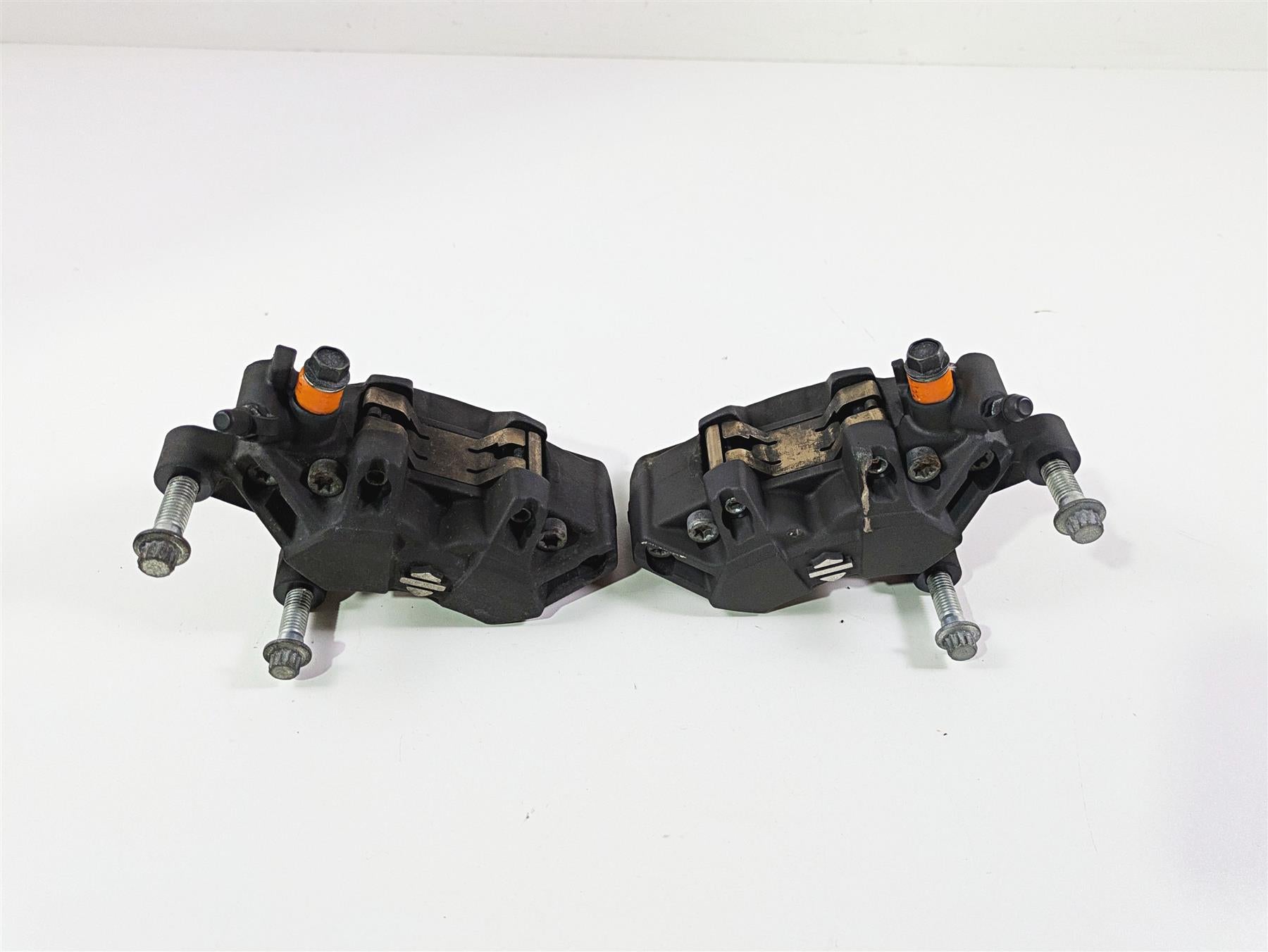 2009 Harley XR1200 Sportster Front Brake Caliper Set 42943-08 42944-08
