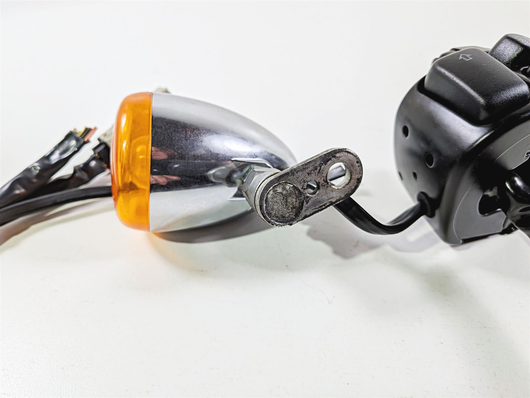 2009 Harley FXCWC Softail Rocker Left Hand Control Switch Turn Signal 71682-06 {{ shop.shopifyCountryName }} - Mototech271