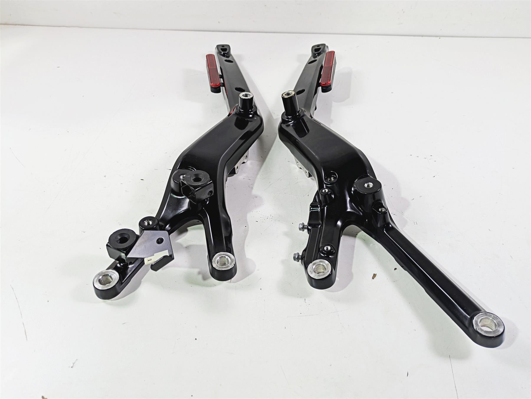 2024 Harley Sportster RH975 S Rear Fender Support Strut Set 47200749A 47200765A {{ shop.shopifyCountryName }} - Mototech271