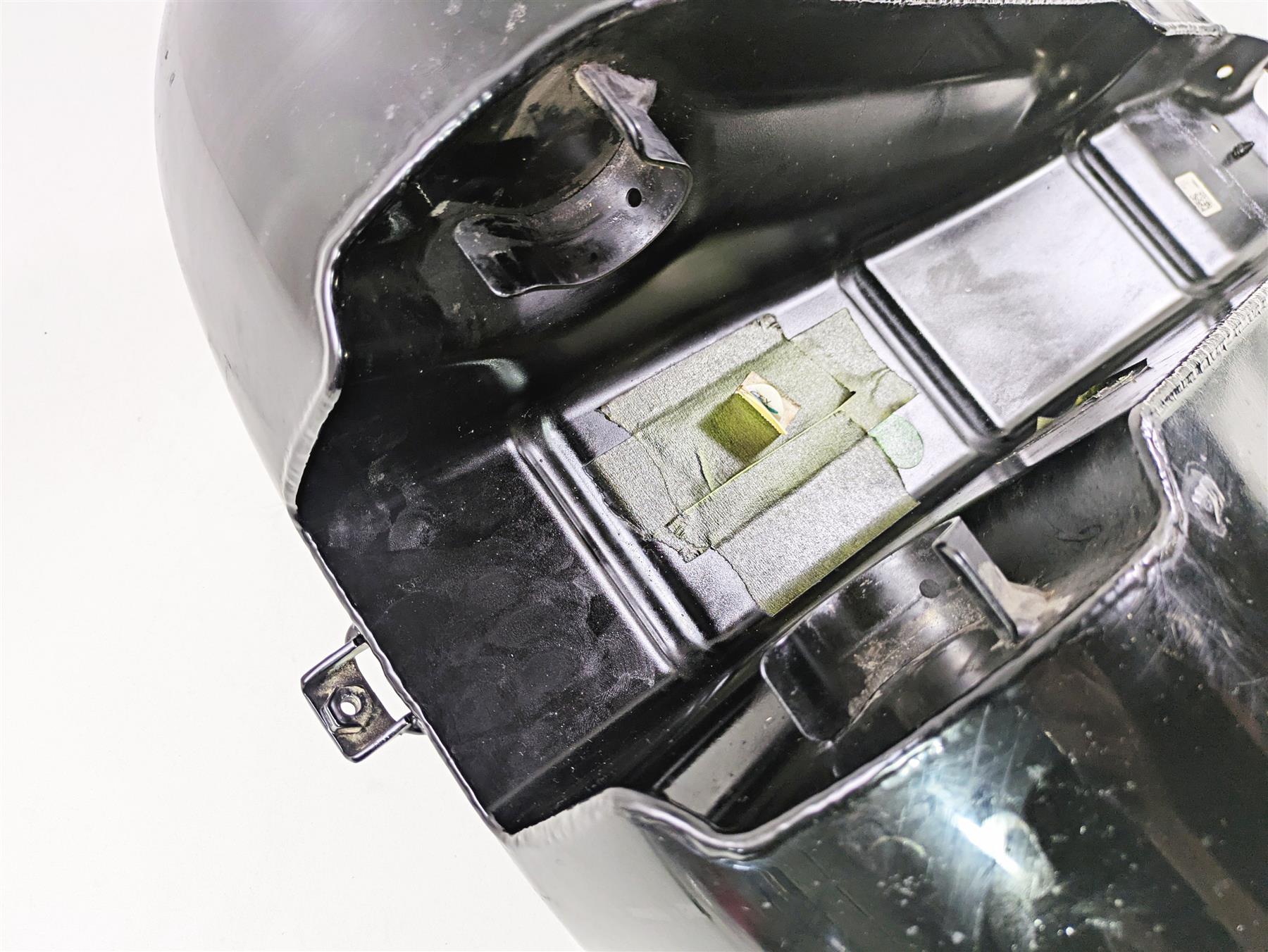 2017 Indian Chieftain Limited Gloss Black Gas Fuel Petrol Tank - No Dent 1021997 {{ shop.shopifyCountryName }} - Mototech271