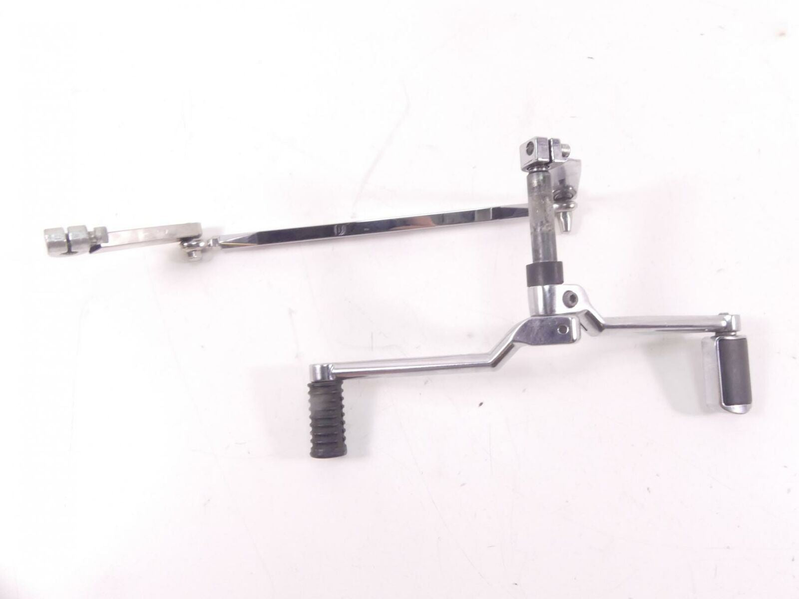 2005 Harley Touring CVO FLHTCSE Electra Glide Shift Pedals + Linkage 34532-00B {{ shop.shopifyCountryName }} - Mototech271