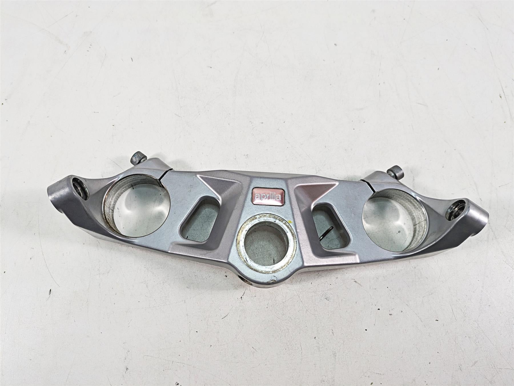 2021 Aprilia RS660 Upper Triple Tree Steering Clamp 51mm - Read 2B005253 {{ shop.shopifyCountryName }} - Mototech271