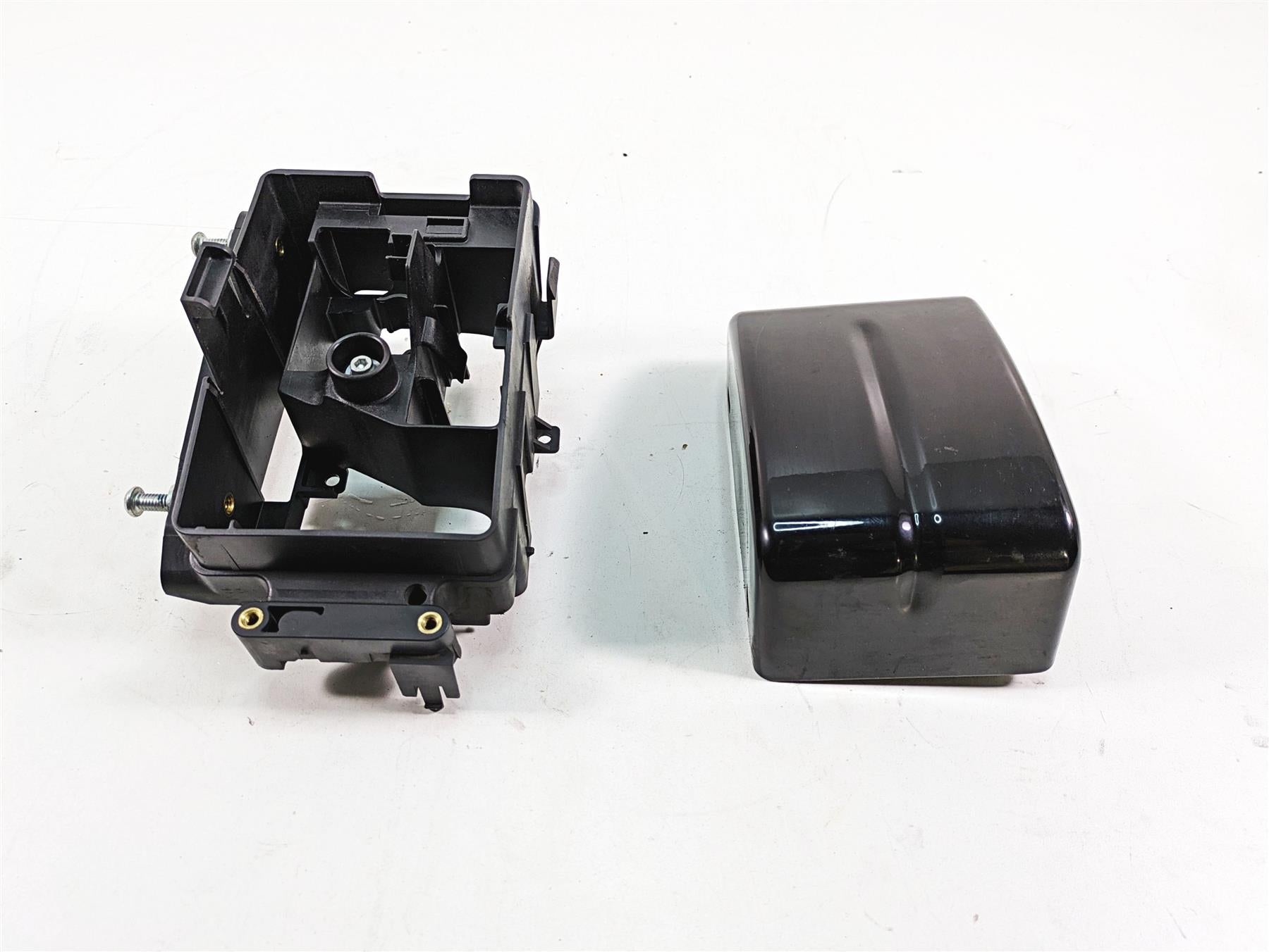 2012 Harley FLD Dyna Switchback Electrical Holder Carrier Stay & Cover 70367-12 {{ shop.shopifyCountryName }} - Mototech271