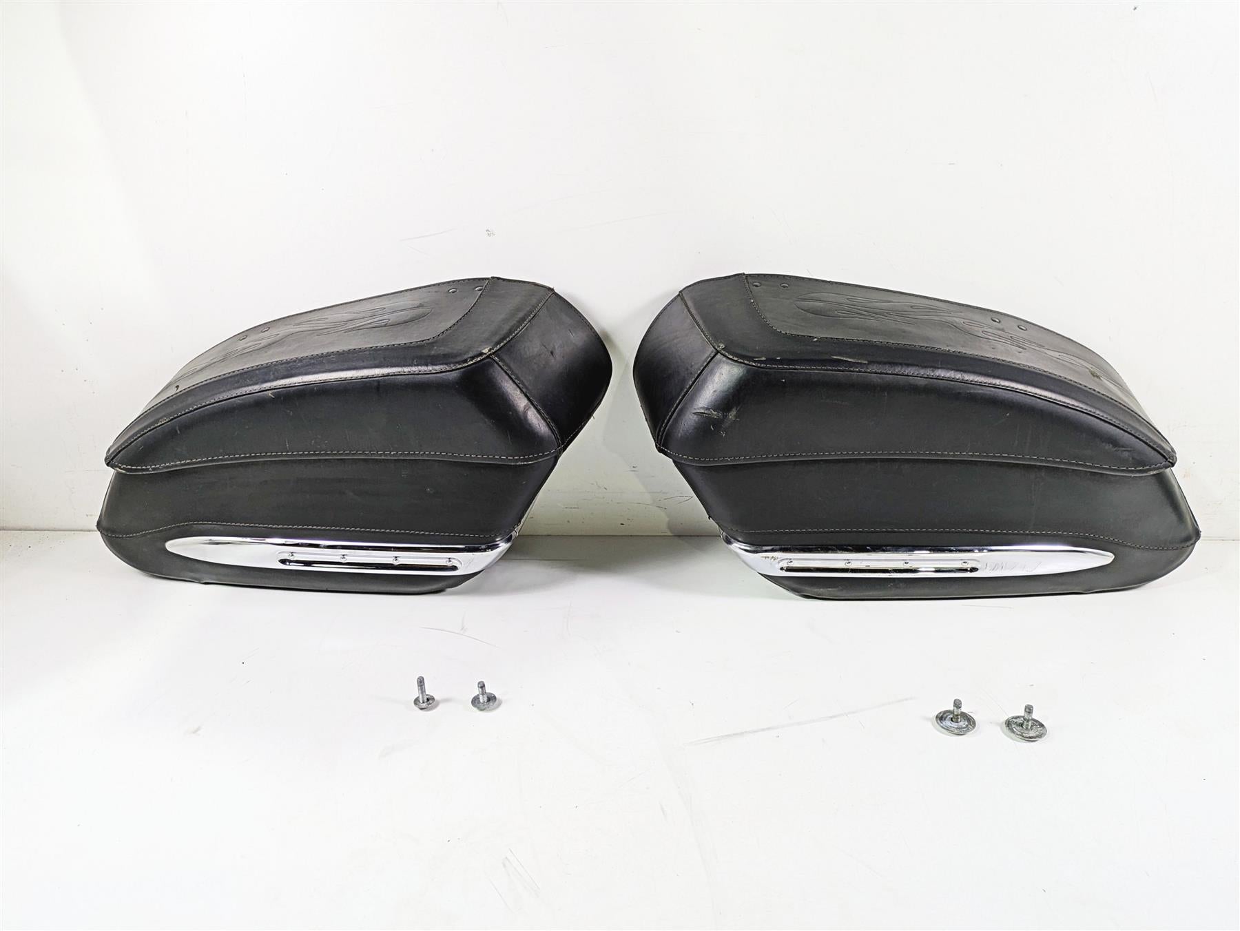 2007 Harley Touring FLHRSE CVO Road King Saddlebag Saddle Bag Set 88221-07 {{ shop.shopifyCountryName }} - Mototech271