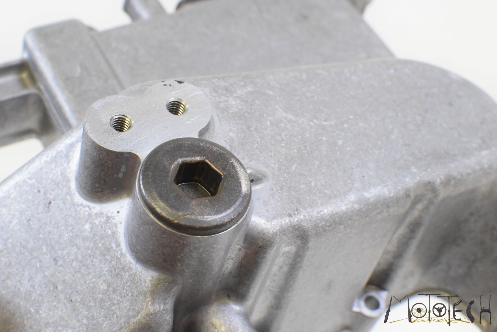 2000 MV Agusta F4 750 ORO Engine Oil Pan Cover 800087315 {{ shop.shopifyCountryName }} - Mototech271
