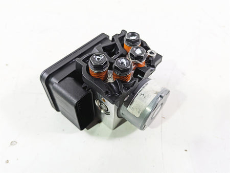 2019 Triumph Speed Triple RS 1050 Abs Brake Pump Module Unit T2029204 {{ shop.shopifyCountryName }} - Mototech271