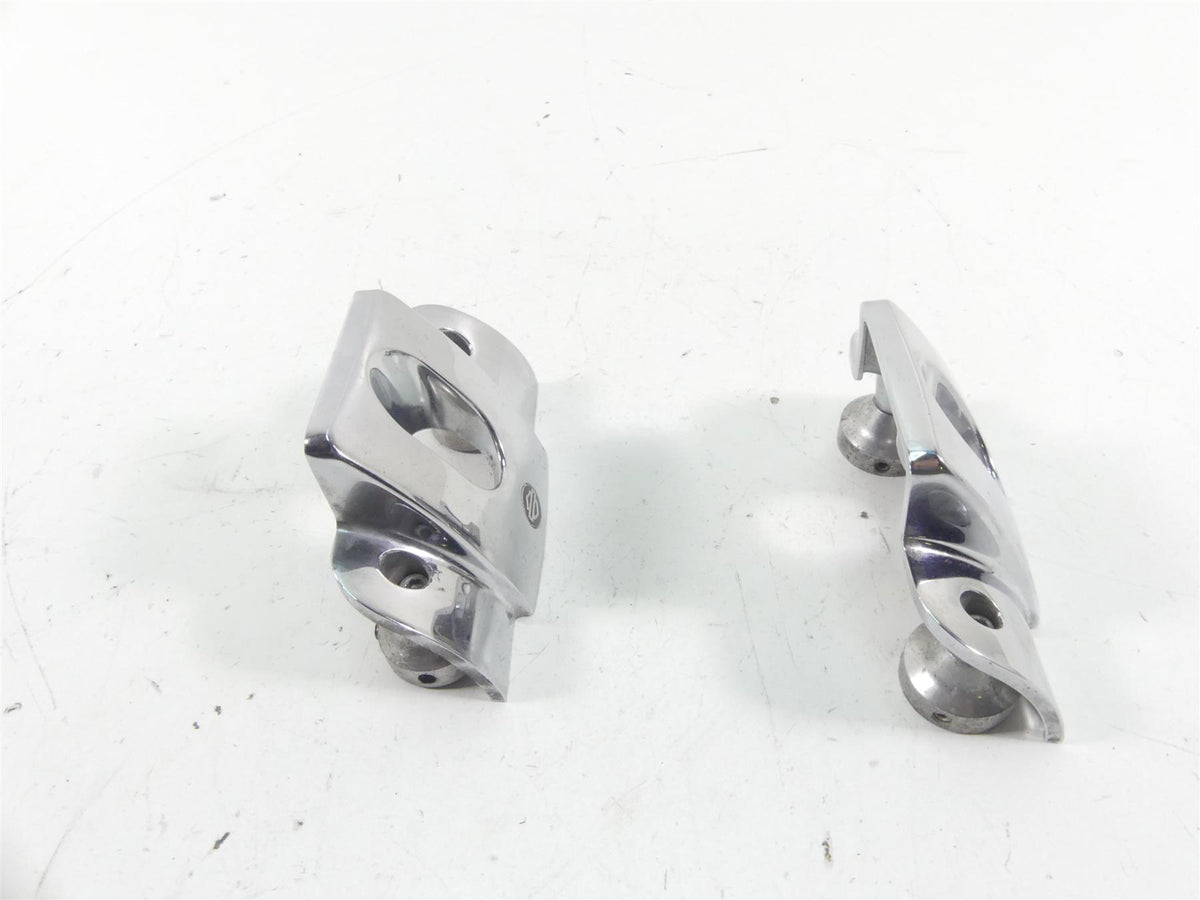 2005 Harley Touring CVO FLHTC SE Electra Glide Spark Plug Covers 43870-00 {{ shop.shopifyCountryName }} - Mototech271