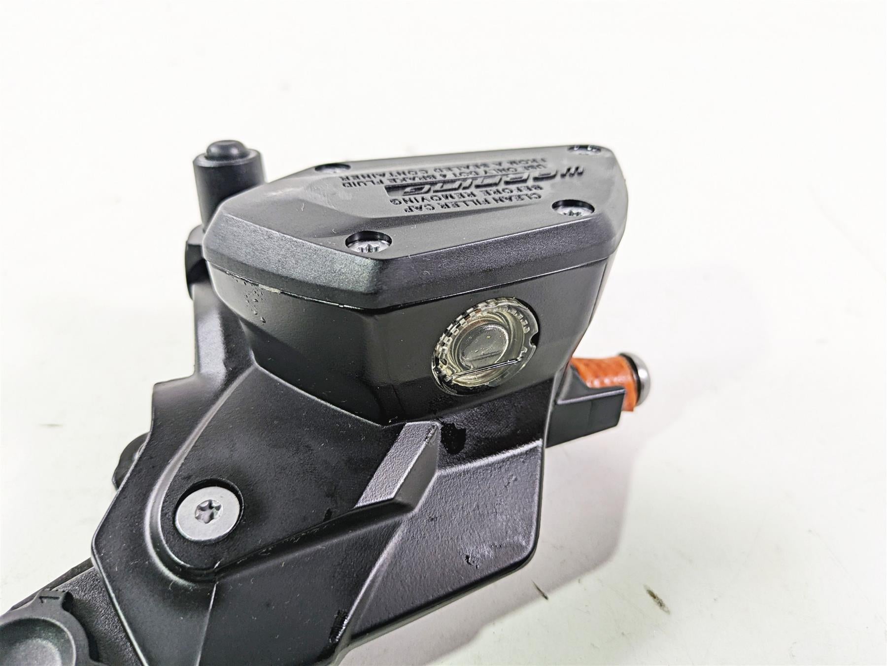 2015 BMW R nineT K21 Front Brake Master Cylinder 32728559604 {{ shop.shopifyCountryName }} - Mototech271
