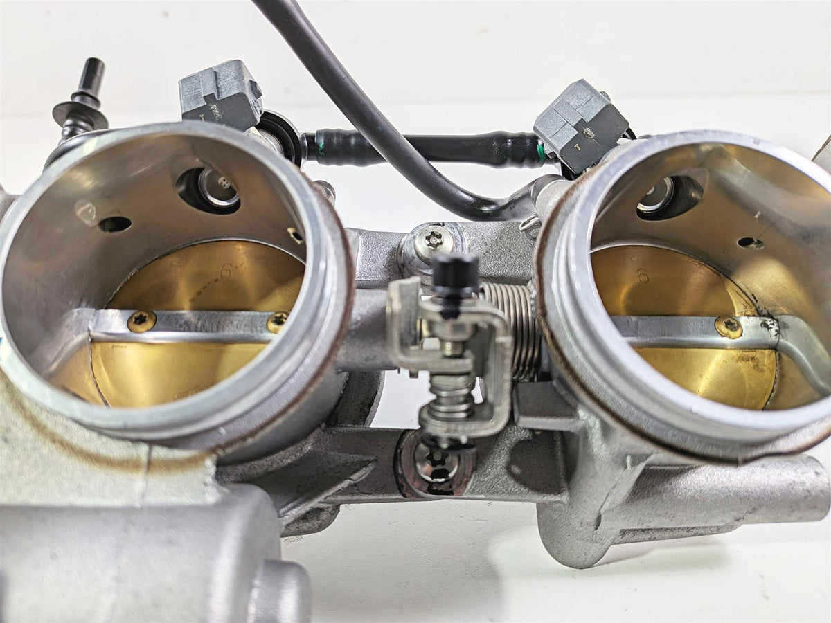 2018 Aprilia RSV4 RR Throttle Body Fuel Injection Set 857303 857304 {{ shop.shopifyCountryName }} - Mototech271