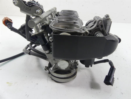 2008 Yamaha FZ1 Fazer Mikuni Throttle Body Bodies & Wiring 2D1-13750-20-00 {{ shop.shopifyCountryName }} - Mototech271
