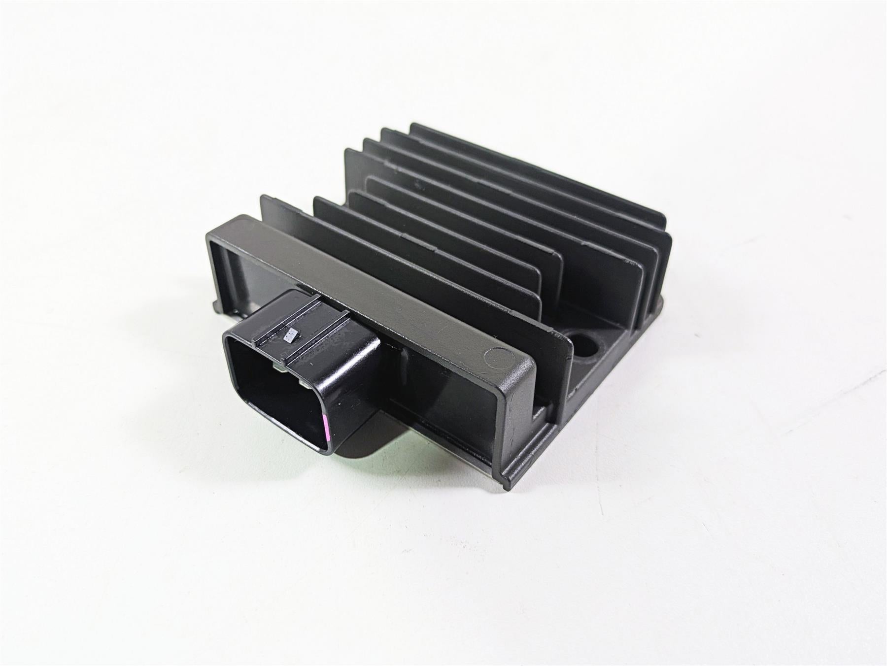2020 Kawasaki Z900 ZR900 Rectifier Voltage Regulator SH868BA 21066-0753 {{ shop.shopifyCountryName }} - Mototech271