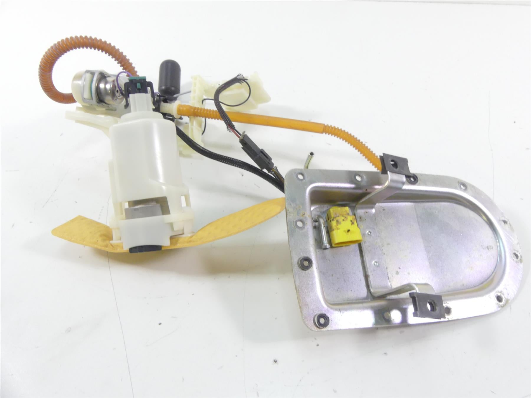 2009 Harley FXDF Dyna Fat Bob Fuel Gas Petrol Pump + Level Sender 75218-04D {{ shop.shopifyCountryName }} - Mototech271