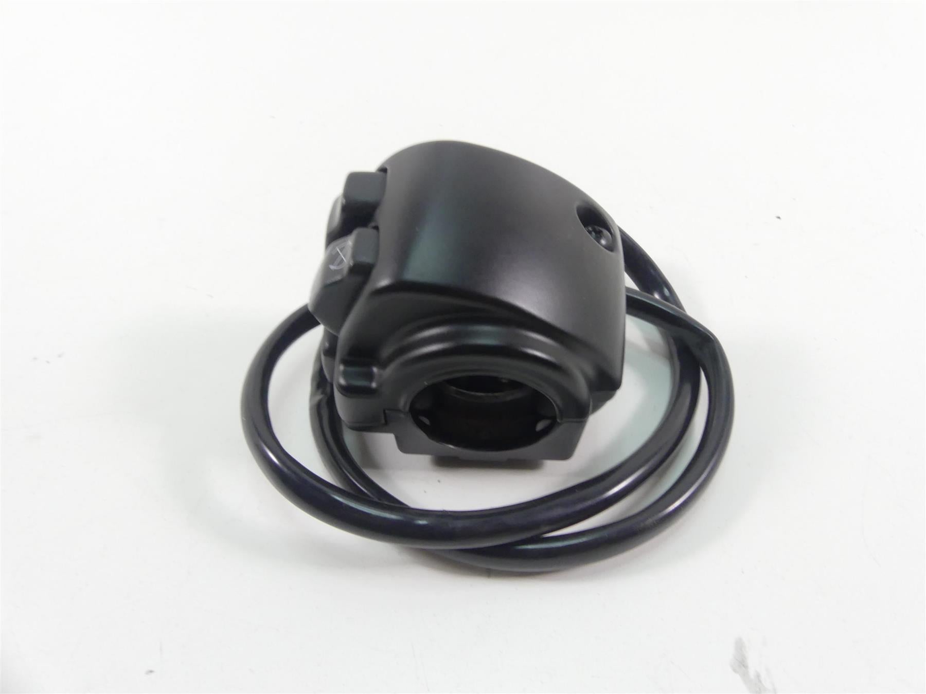 2022 Harley Softail FXBBS Street Bob Right Hand Control Switch 71500462 {{ shop.shopifyCountryName }} - Mototech271