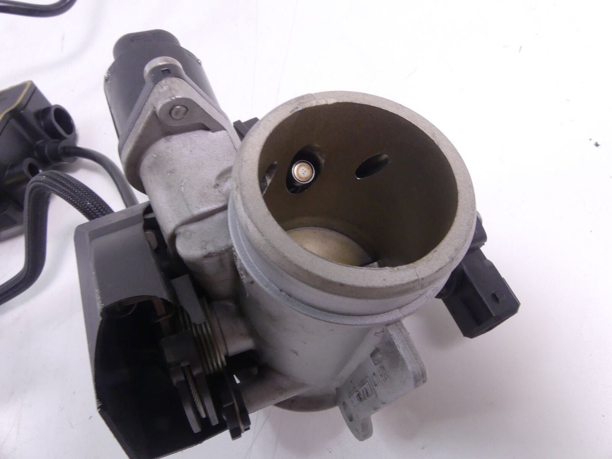 2005 BMW R1200GS K25 Bing Throttle Body Bodies Fuel Injection - Read 13547672731 {{ shop.shopifyCountryName }} - Mototech271