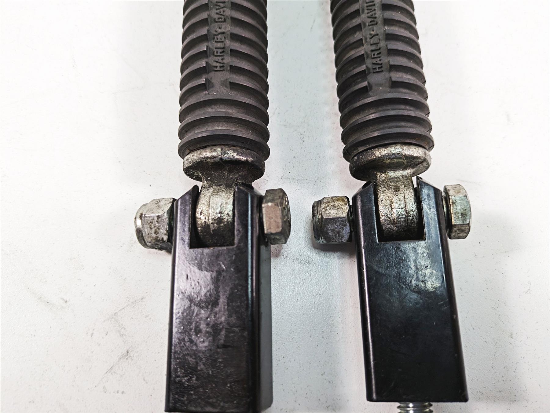1986 Harley Sportster XLH 883 Rear Passenger Foot Peg Set 50615-83 {{ shop.shopifyCountryName }} - Mototech271