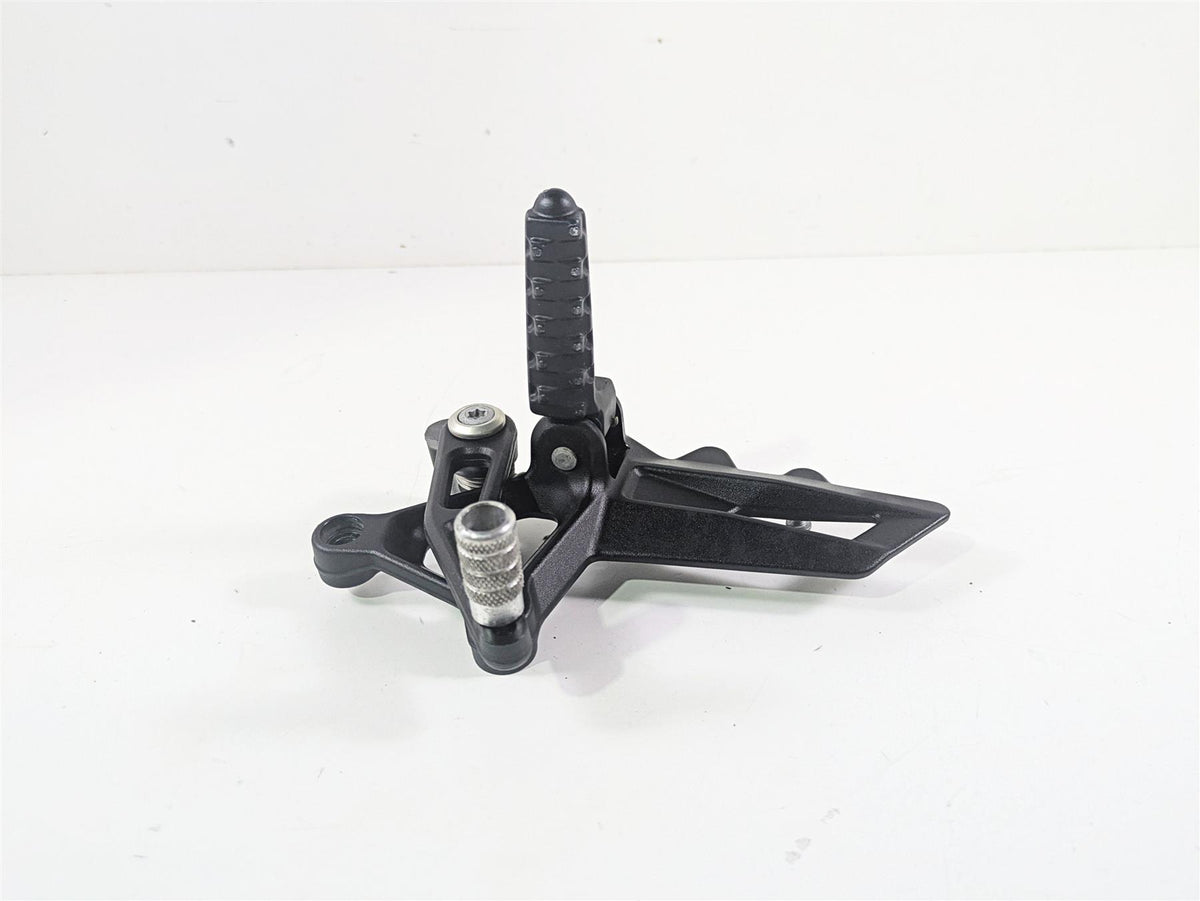 2017 KTM 1290 Super Duke GT Front Right Footpeg & Brake Pedal 6130303910033S {{ shop.shopifyCountryName }} - Mototech271