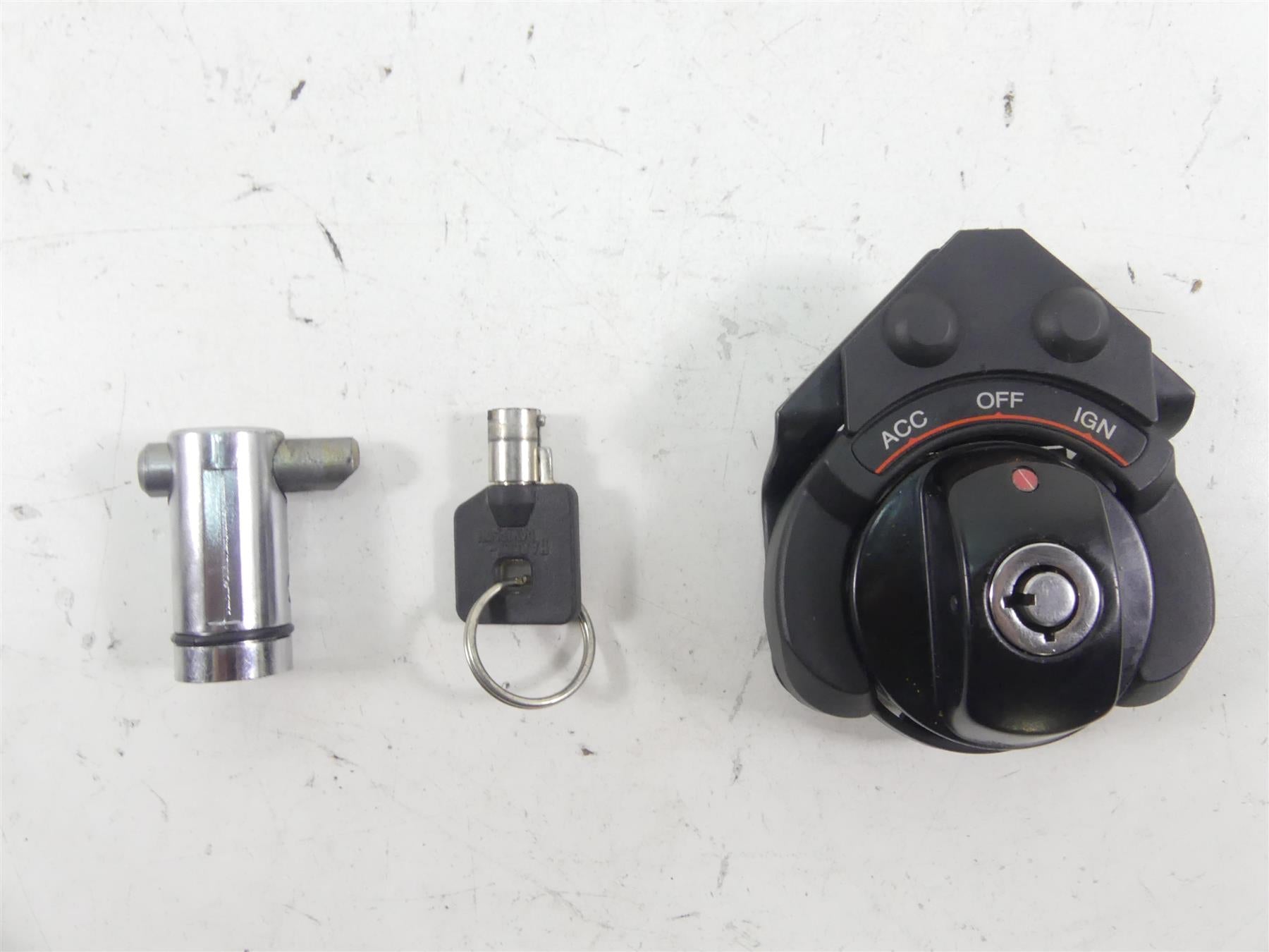 2012 Harley VRSCF Muscle Rod Ignition Switch Key Lock Set 70020-05 {{ shop.shopifyCountryName }} - Mototech271