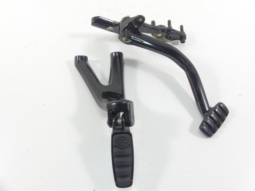 2018 Harley Softail FXFB Fat Bob Right Rider Footpeg & Brake Pedal Set 50500746 | Mototech271