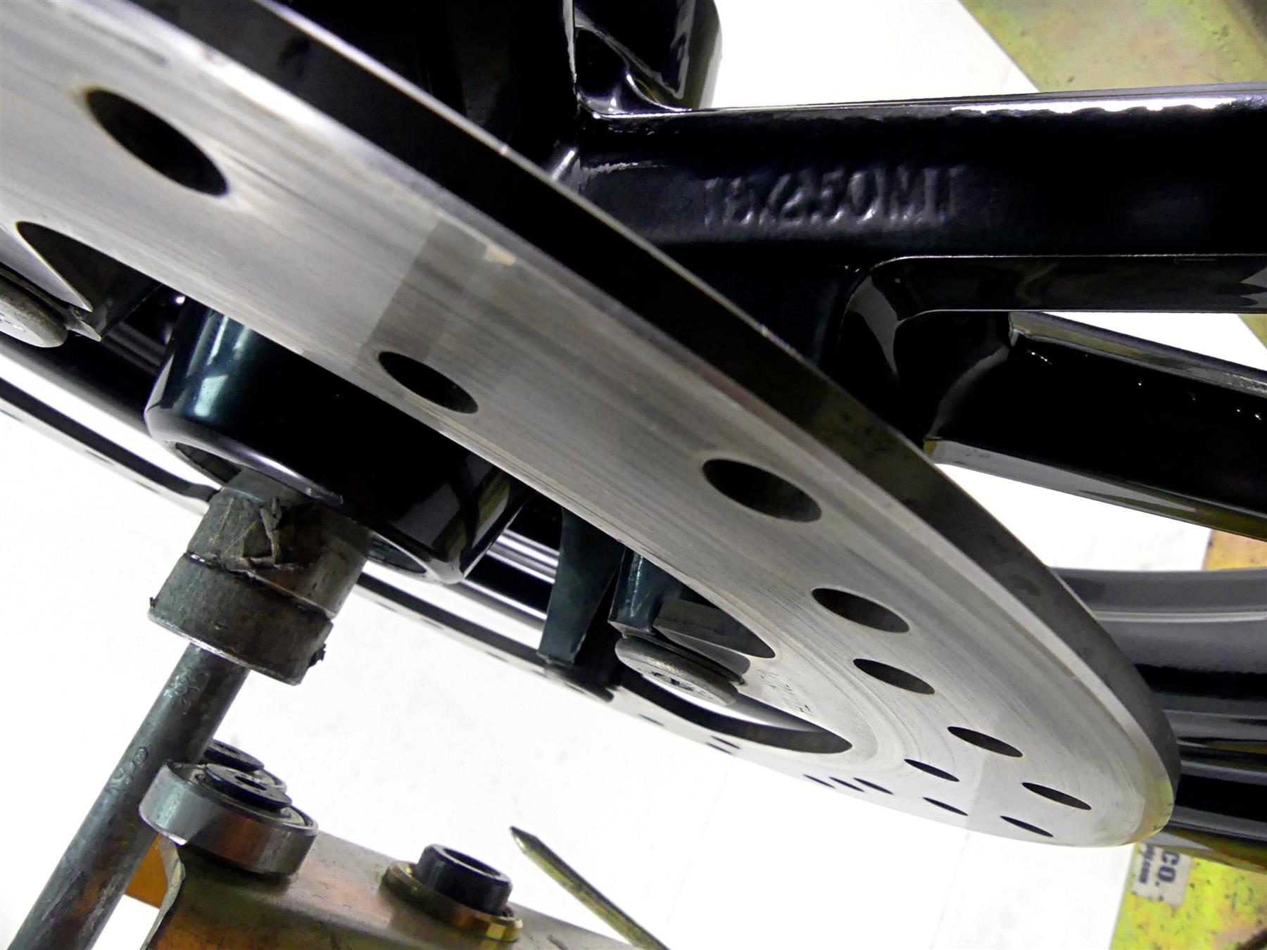 Harley Dyna Low Rider FXDL Switchblade Front Wheel Rim 19x2.5 43300165 ...