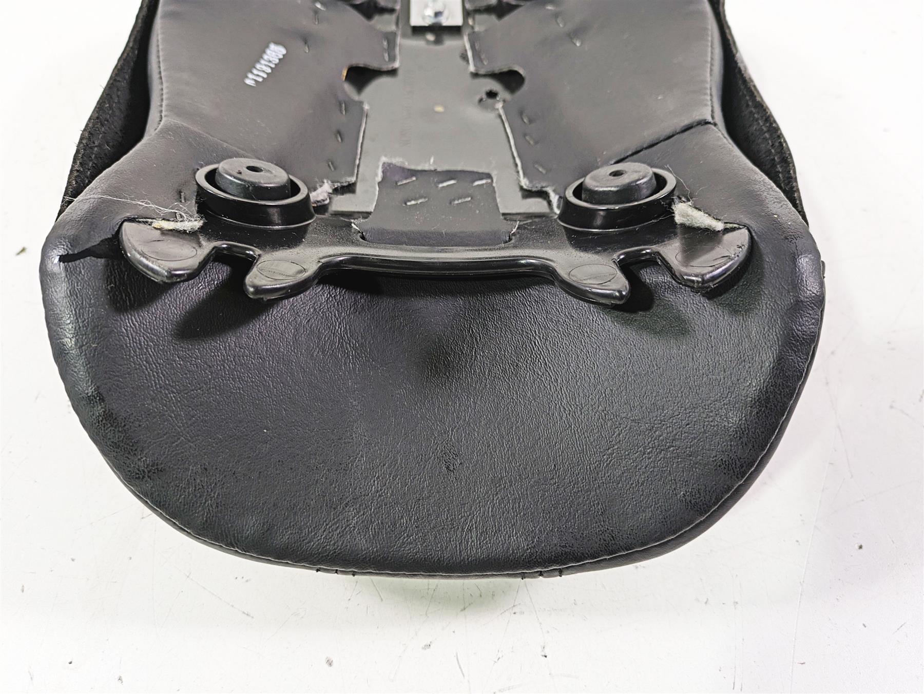 2019 Harley FLHCS Softail Heritage Rear Passenger Pillion Seat Saddle 52400148 {{ shop.shopifyCountryName }} - Mototech271