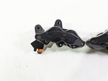 Load image into Gallery viewer, 2018 Indian Chieftain Limited Front Brake Caliper Set 1912390 1912391
