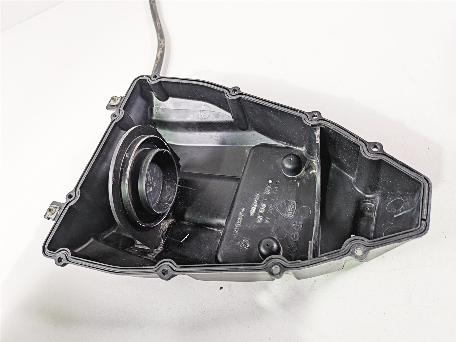 2018 Ducati Scrambler Desert Sled 800 Air Box Cleaner Breather Filter 44213103A {{ shop.shopifyCountryName }} - Mototech271