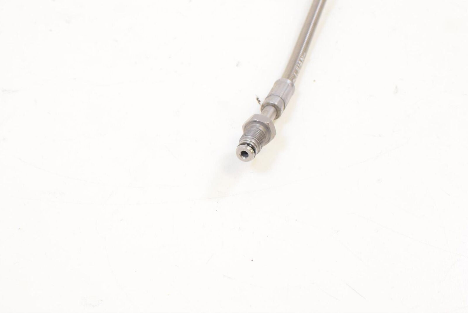 2016 BMW R1200R R1200 R K53 Clutch Line Pipe Hose 21528524925 {{ shop.shopifyCountryName }} - Mototech271