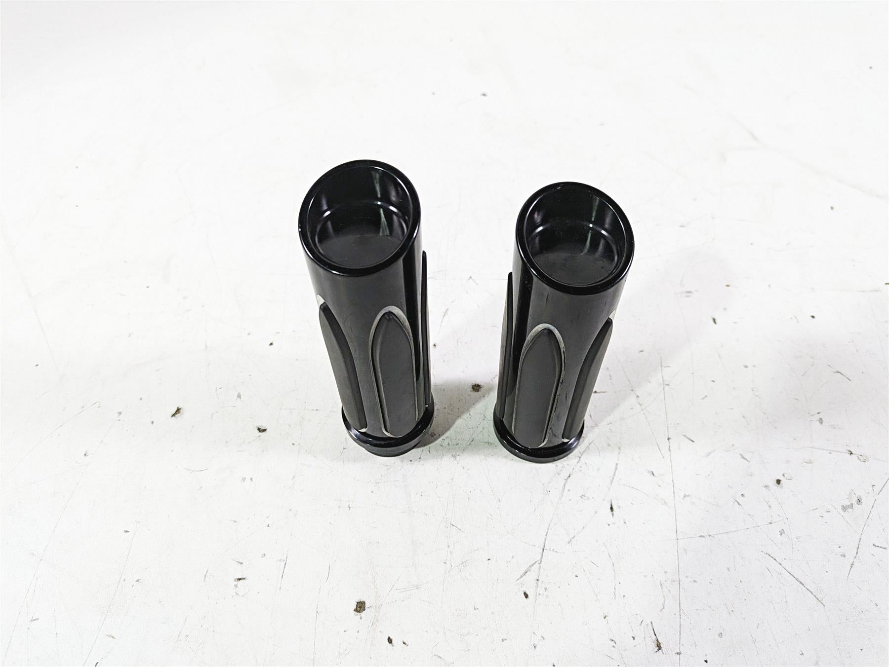 2015 Harley Touring FLHXS Street Glide Arlen Ness Black Deep Cut Grips 07-053 {{ shop.shopifyCountryName }} - Mototech271