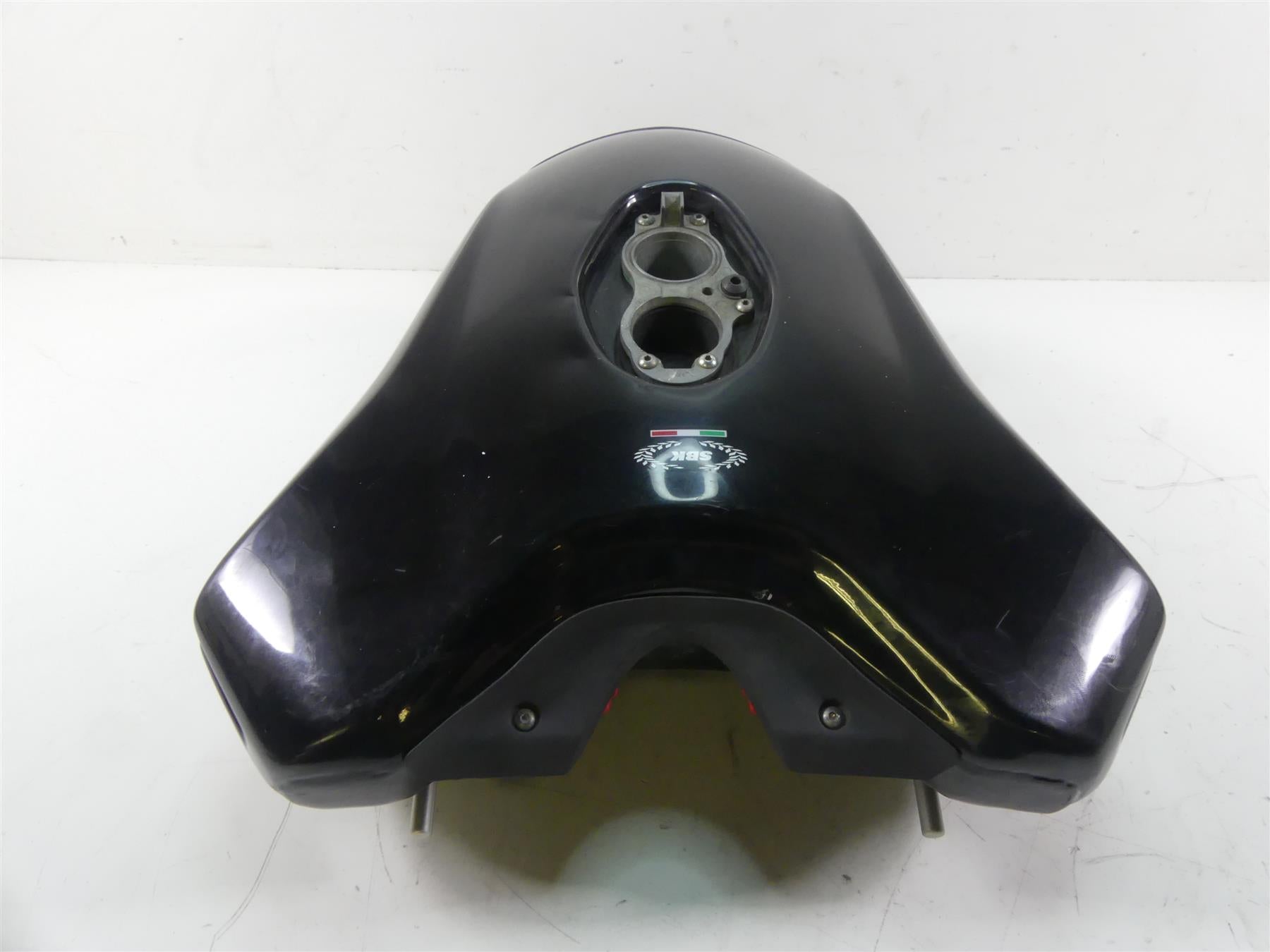 2006 Ducati 999 Biposto Fuel Gas Petrol Tank Reservoir - Read 58610531A {{ shop.shopifyCountryName }} - Mototech271