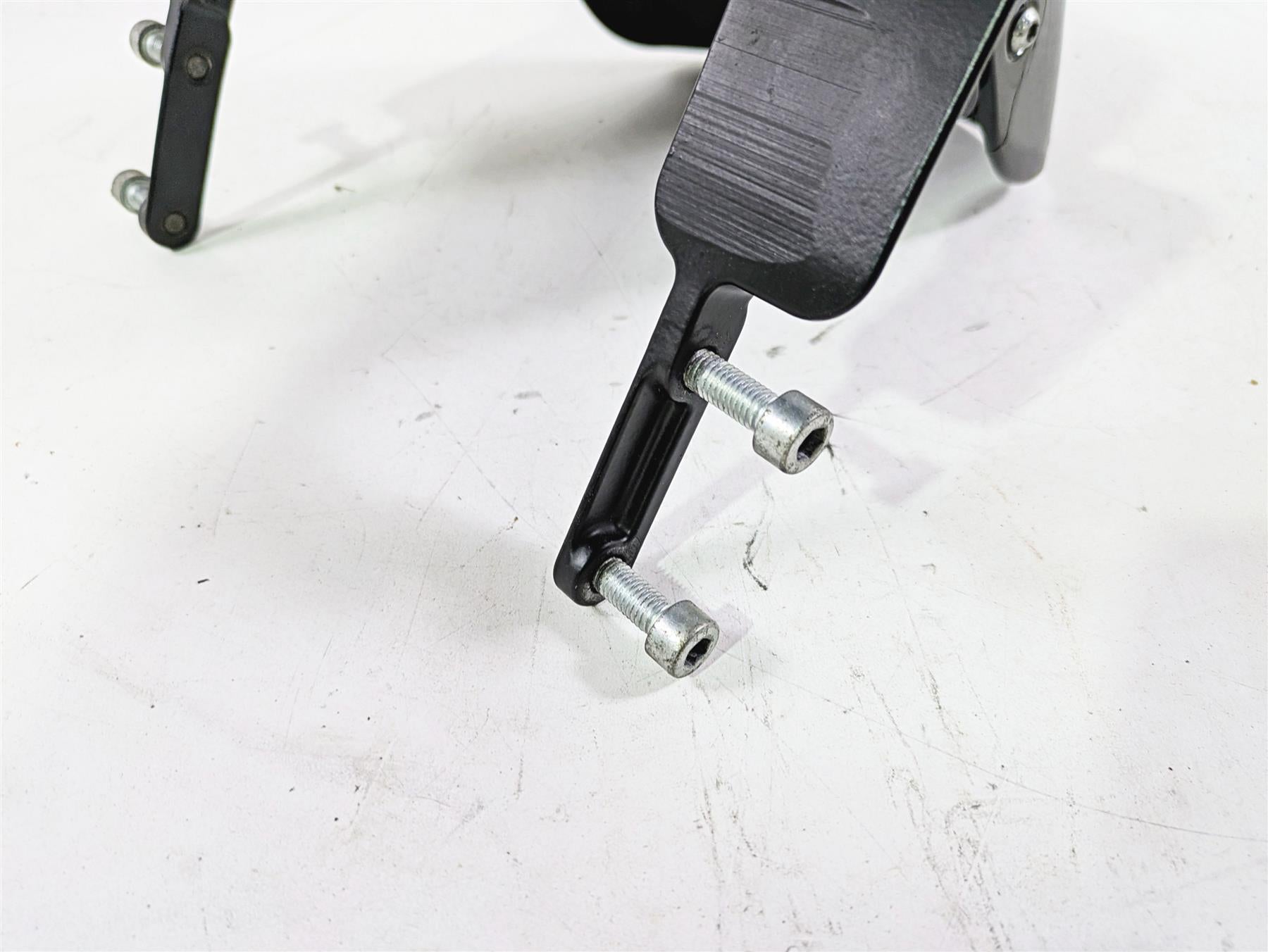 2013 Harley VRSCF Muscle Rod Front Fender & Bracket - Dent - Read 59024-09 {{ shop.shopifyCountryName }} - Mototech271
