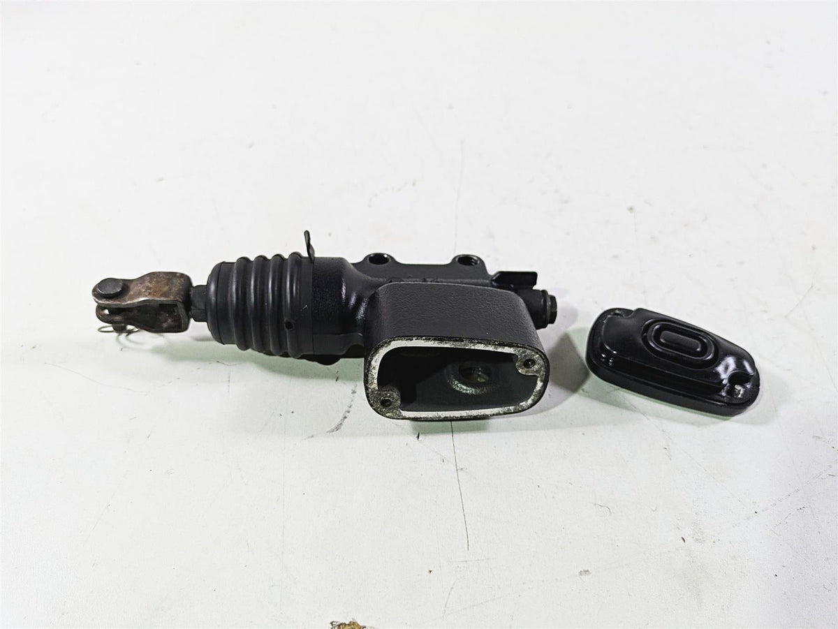 2018 Harley Softail FXFBS Fat Bob Rear Brake Master Cylinder 5/8" 41700460 {{ shop.shopifyCountryName }} - Mototech271