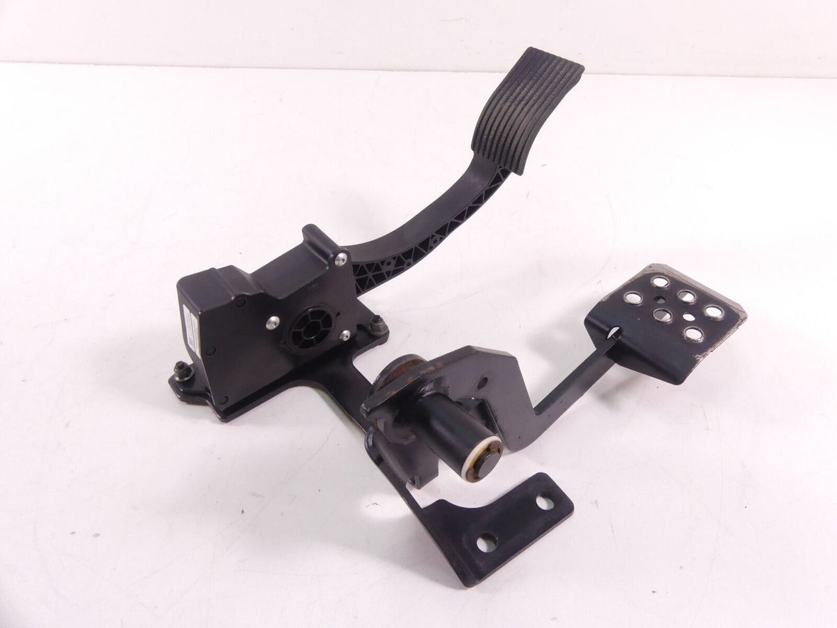 2017 Polaris RZR1000 XP EPS Brake & Accelerate Pedal Set 1021765-458 4014042 {{ shop.shopifyCountryName }} - Mototech271