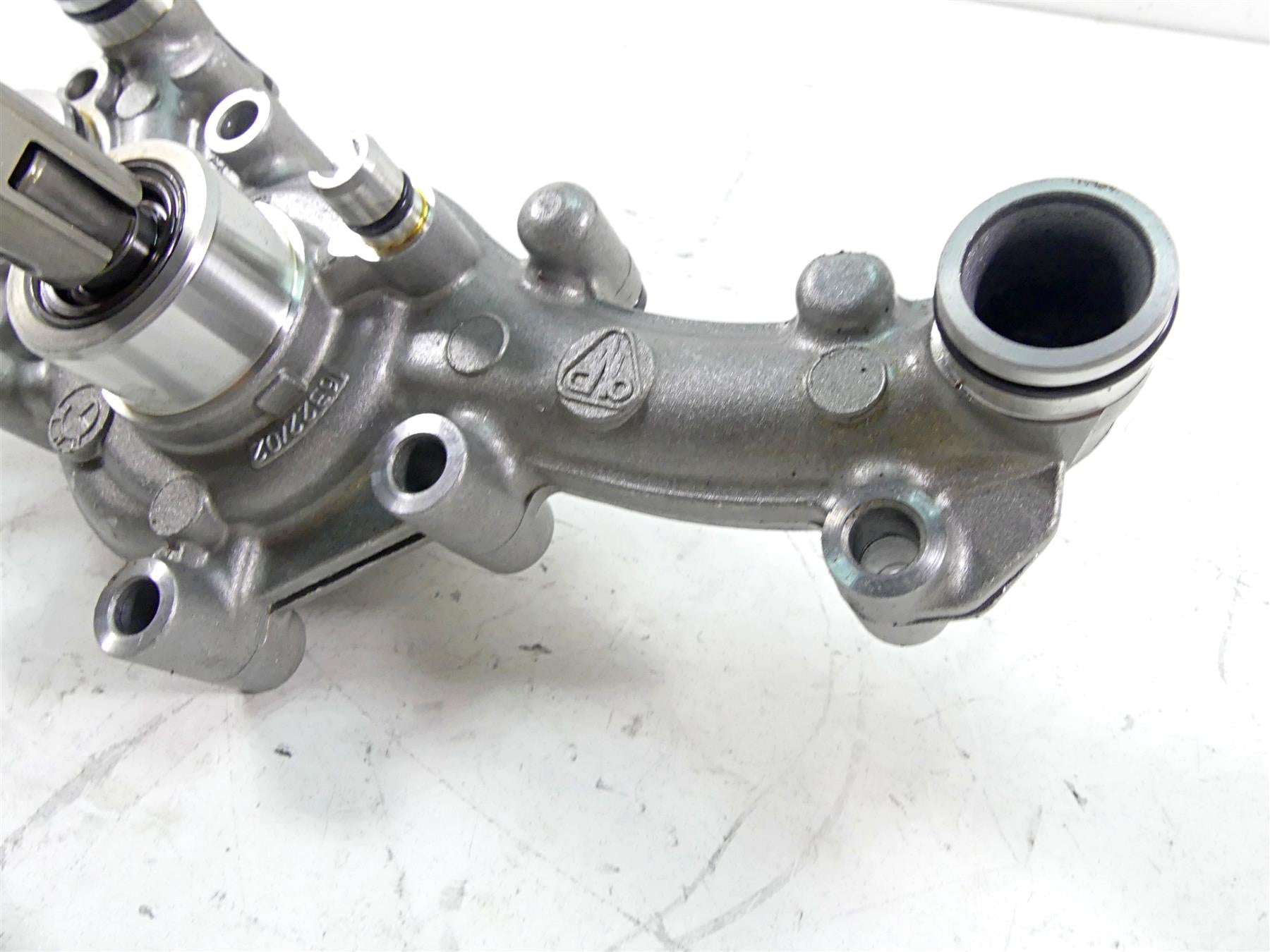 2015 BMW R1200GS GSW K50 Engine Waterpump Water Pump 11518529879 {{ shop.shopifyCountryName }} - Mototech271