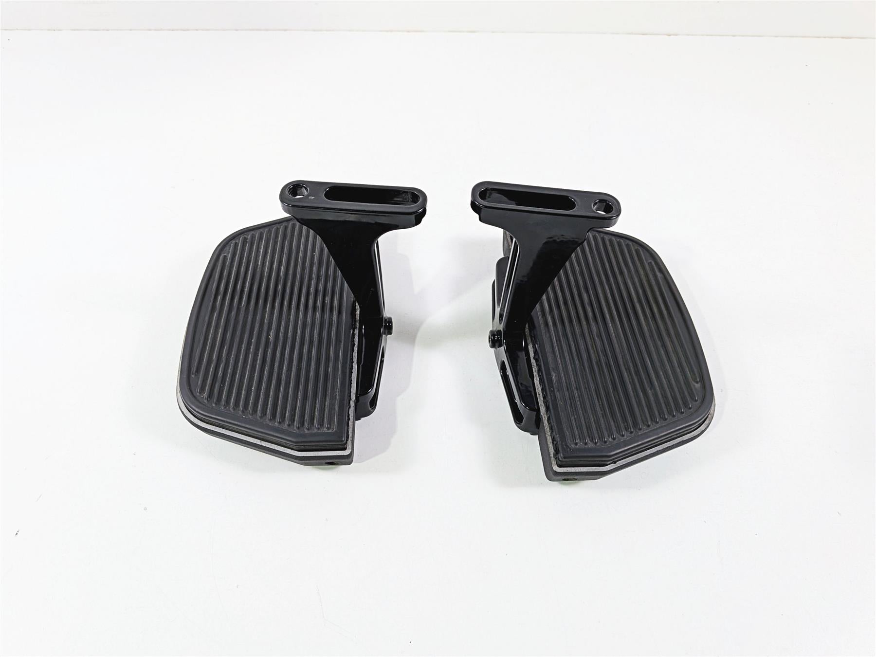 2014 Harley Touring FLHTK Electra Glide Rear Passenger Floor Board Set 52719-10-Mototech271