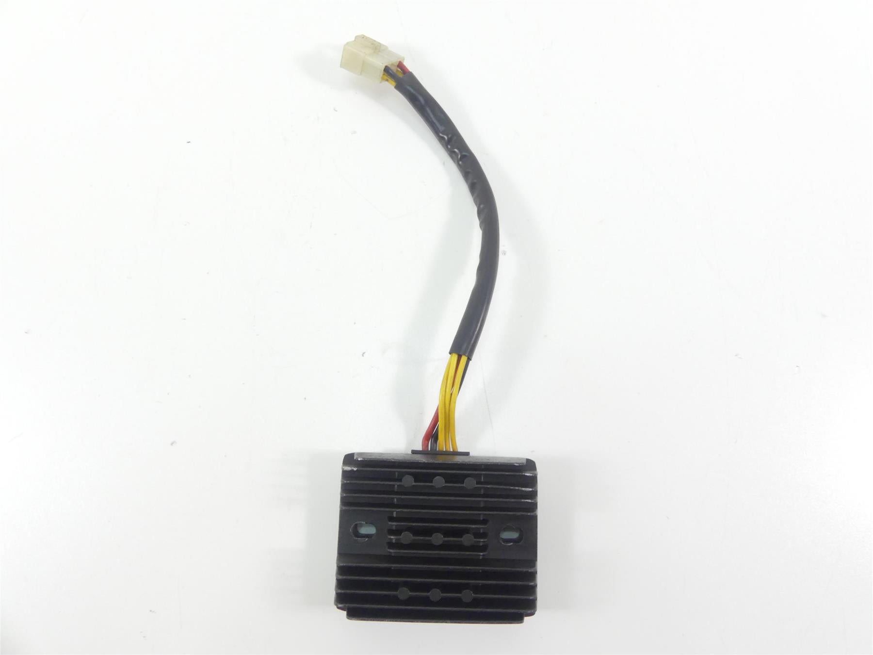 2002 Triumph Bonneville America Rectifier Voltage Regulator T1300889 {{ shop.shopifyCountryName }} - Mototech271